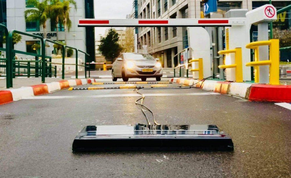 UVeye vehicle inspection systems homeland security solutions Helios mobile HLS